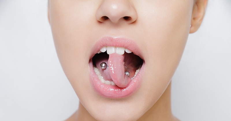 Piercings en la boca: ¿suponen algún peligro?